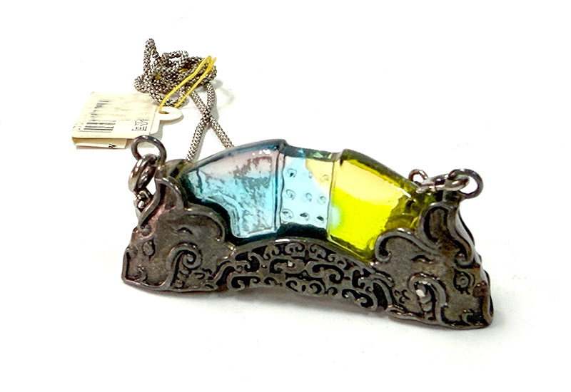 琉璃飾品(金屬雲紋)